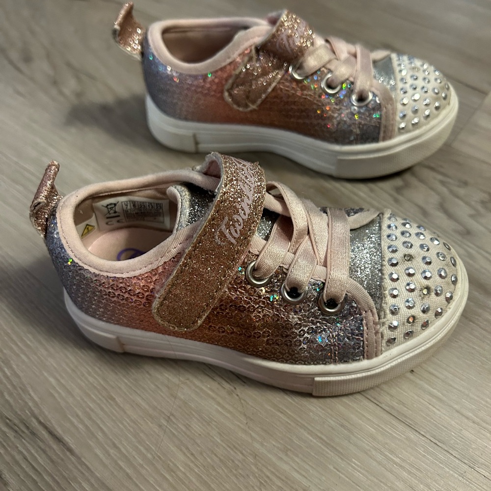 Twinkle Toes - Picture 2 of 6